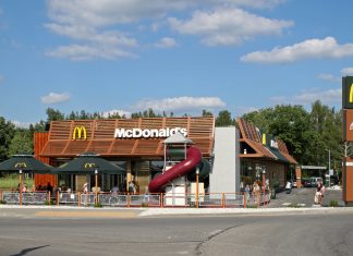 Darmowa kawa w Mcdonald’s. Czy naprawdę wypijemy kawę za darmo? Darmowa kawa w Mcdonald's